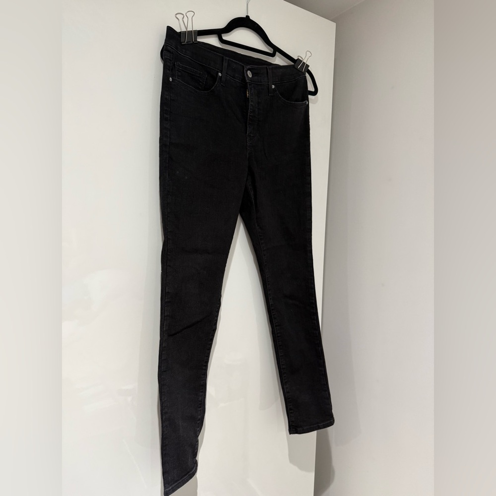 Classic Black Levi’s Women's Jeans